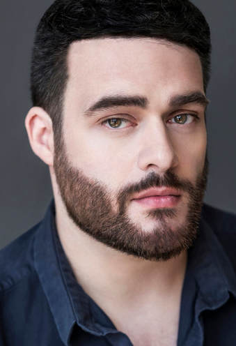 Gerard Schneider Tenor Headshot Cropped